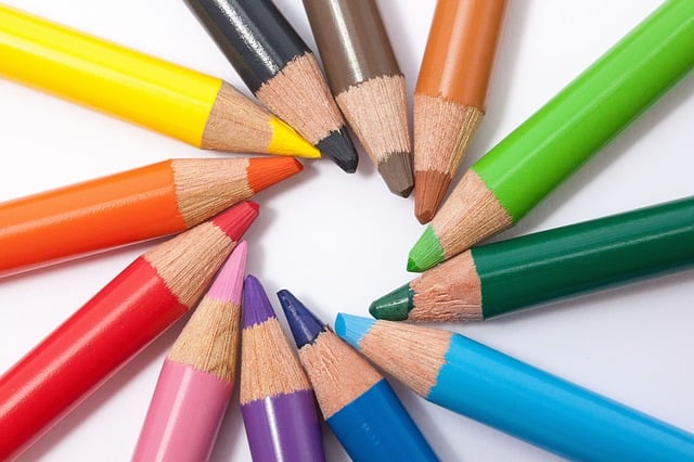 Circle of colored pencils represents a design with good balance.