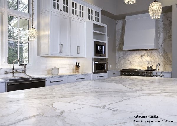 white-kitche-cabinets-calacatta-marble-countertop-pendant-lightings MINIMALISTI2.jpg