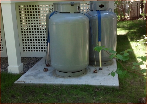 propane tanks with hurricane anchors