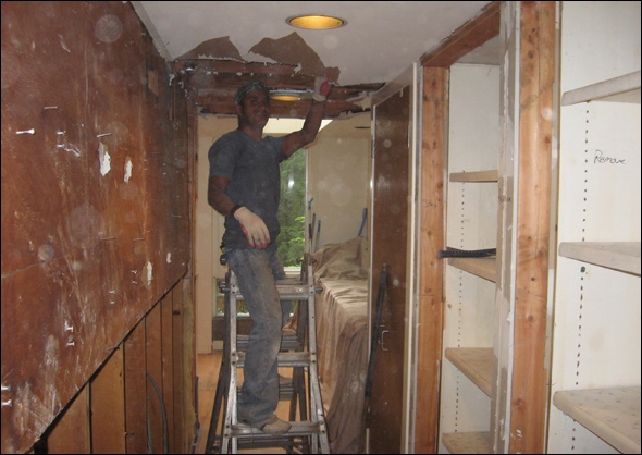 Mud hallway has been removed - the flow of the interior space will be much better after the remodel